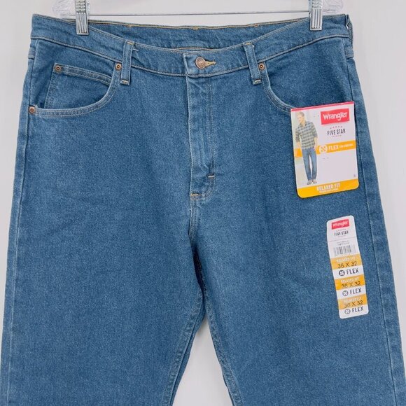 Wrangler Mens Jeans Relaxed Fit Flex Light Wash Denim 36X32 NWT - Picture 2 of 11